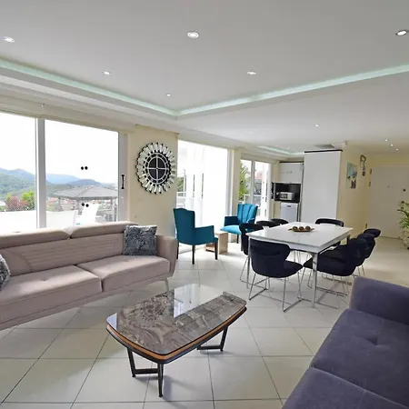 Villa Oludeniz'de 4 Odali Ozel Havuzlu Jakuzili Luks *